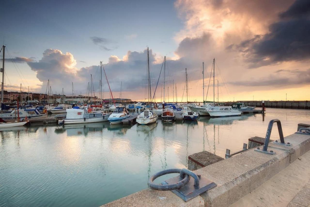 Anchor Down Cottage The Perfect Seaside Retreat Sleeps 4 Beach 2 Mins Ryde  Exteriér fotografie